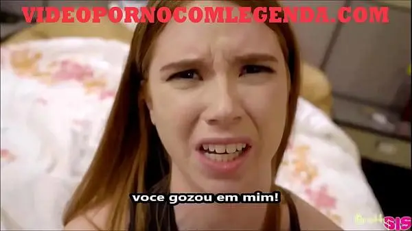 Putaria no campos da faculdade com colegiais caindo na foda depois da bebedeira