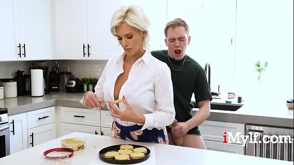 Videos de Incesto Mãe e Pai fodendo a propria filha gostosa