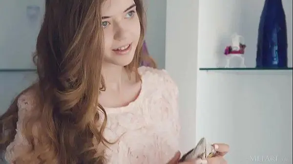 Porno com Novinha realizando sonho de ser fodida por um Bem Dotado que fez a Novinha chorar na Vara do safado